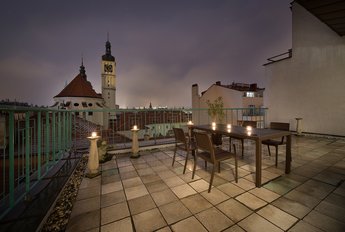 EA Hotel Royal Esprit**** - Executive Junior Suite s terasou s výhledem na Pražský hrad - terasa