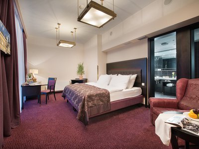 EA Hotel Royal Esprit**** - Executive Junior Suite s terasou s výhledem na Pražský hrad