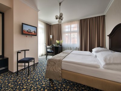 EA Hotel Royal Esprit**** - dvoulůžkový pokoj s terasou s vyhlídkou na Staré Město